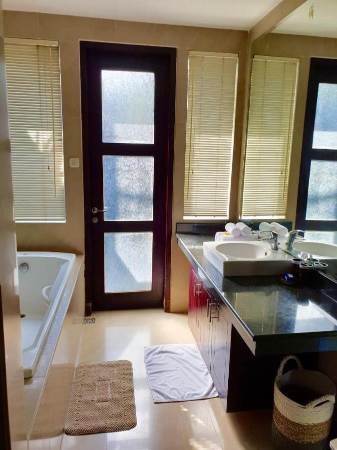 Villa Davenny Seminyak Buitenkant foto