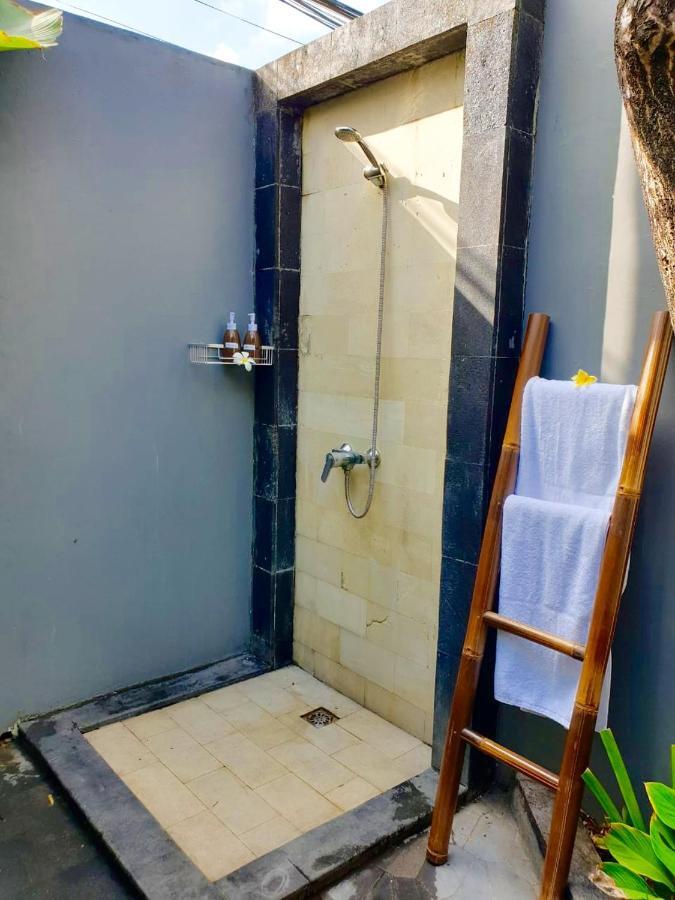 Villa Davenny Seminyak Buitenkant foto